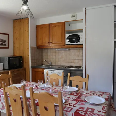 Confortable A Pour 6 Avec Terrasse - Fr-1-508b-1 * Aussois